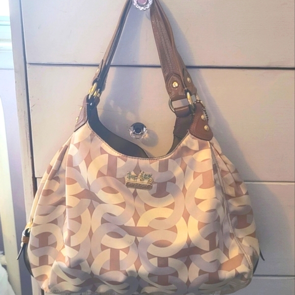 Coach Handbags - COACH MADISON CHAIN LINK MAGGIE HOBO/ SHOULDER BAG EUC